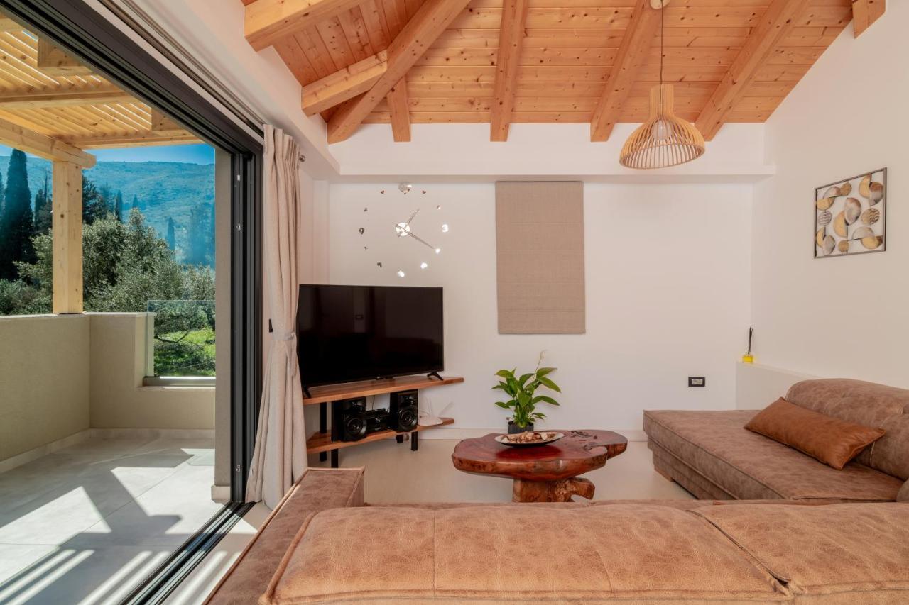 Azor Luxury Ii Villa Pandokrátor